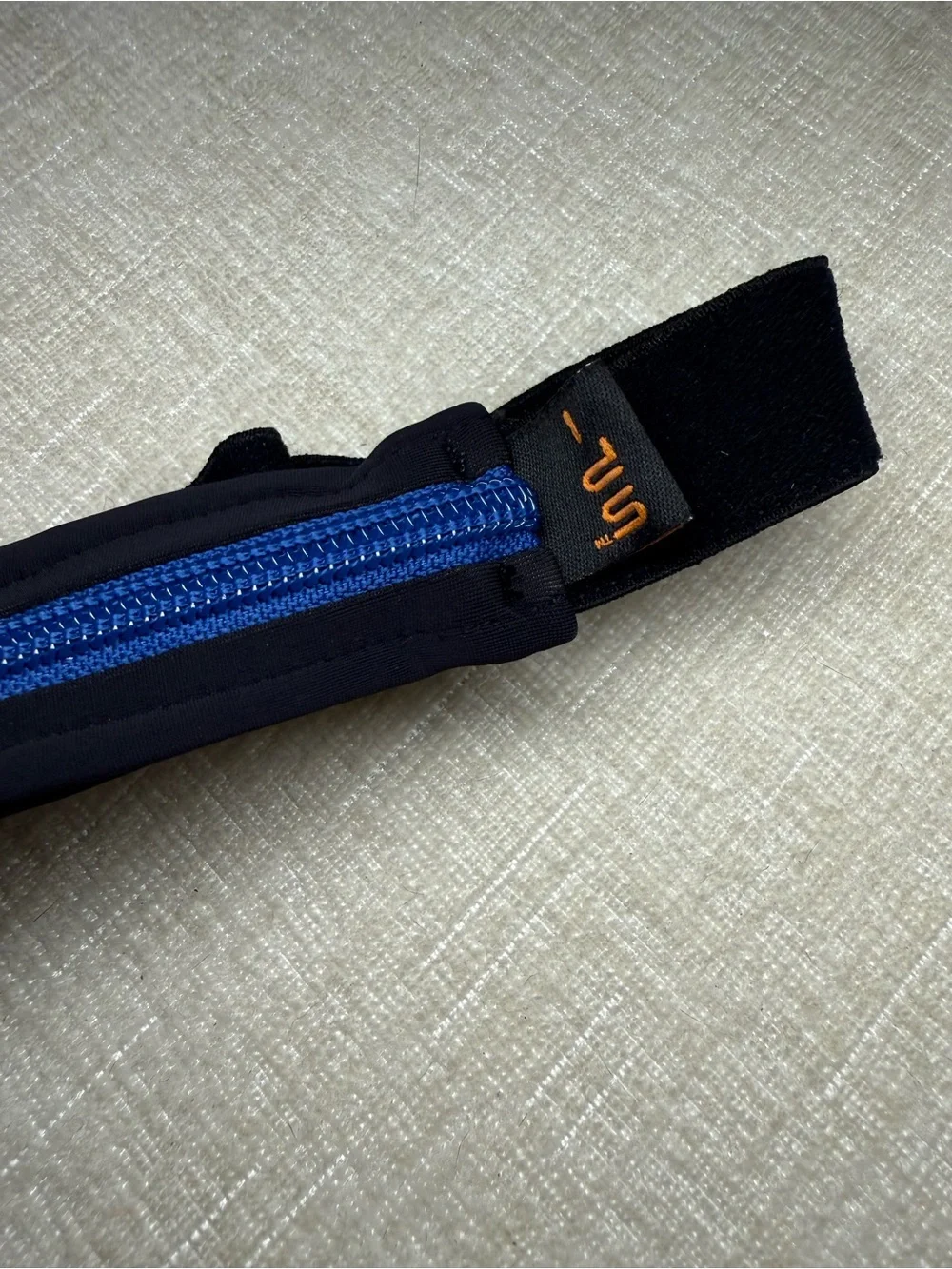 Performance Running Belt with Blue Zipper - Women’s Accessories